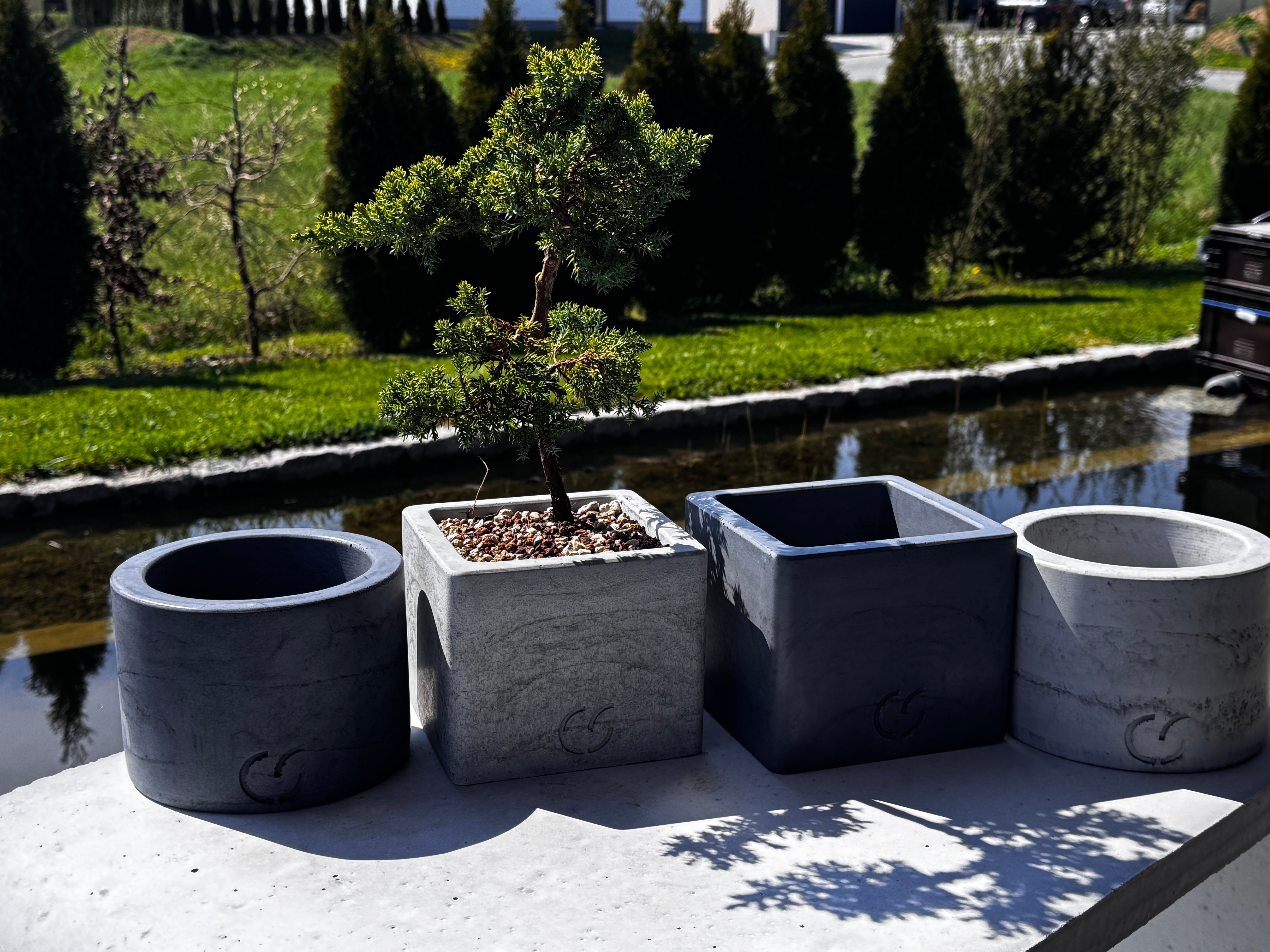 Pflanztöpfe und Übertöpfe Guss-Beton