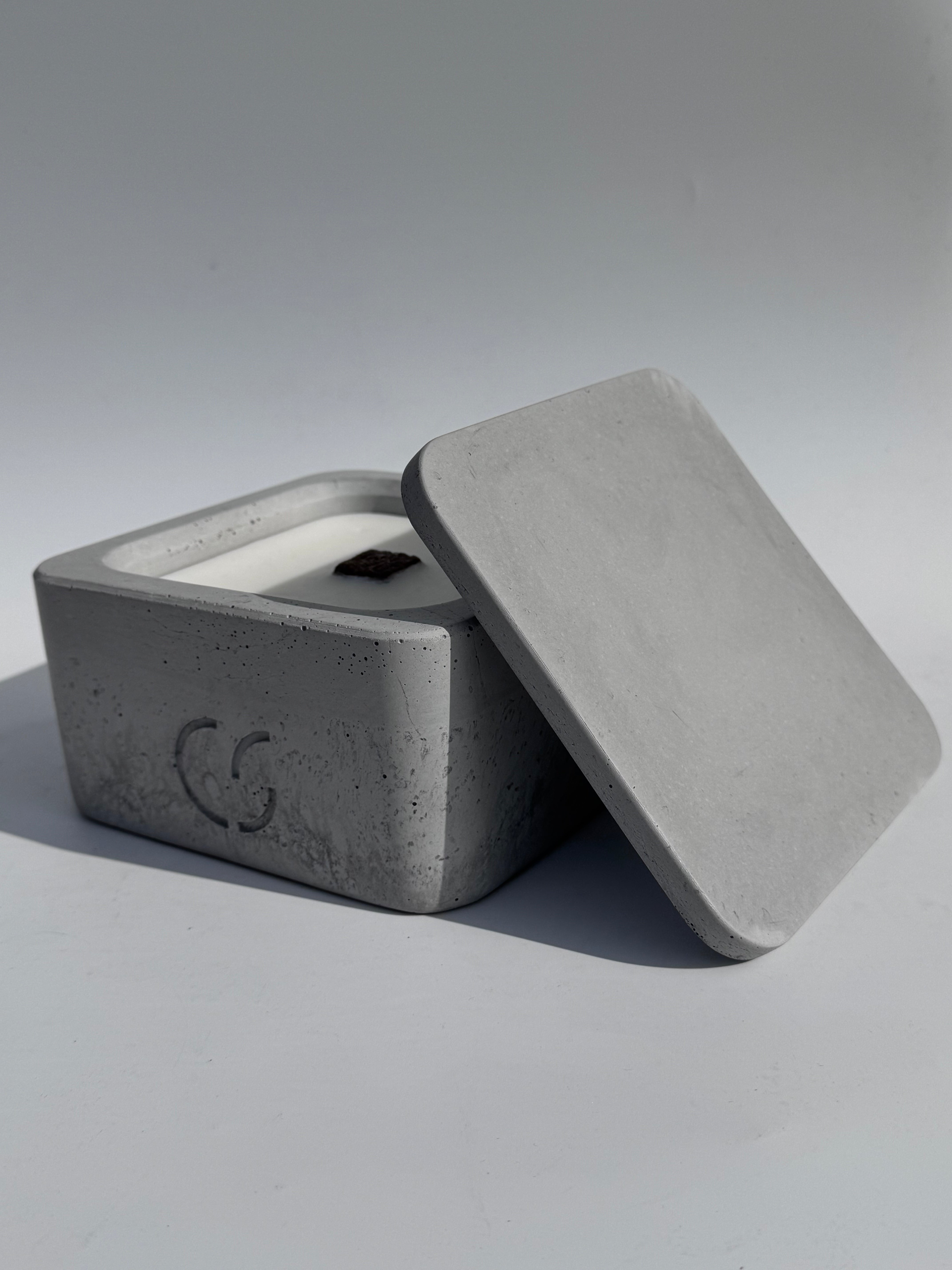 Outdoor-Tischfeuer "Torg-Flat" Beton-Design & Geschenkidee