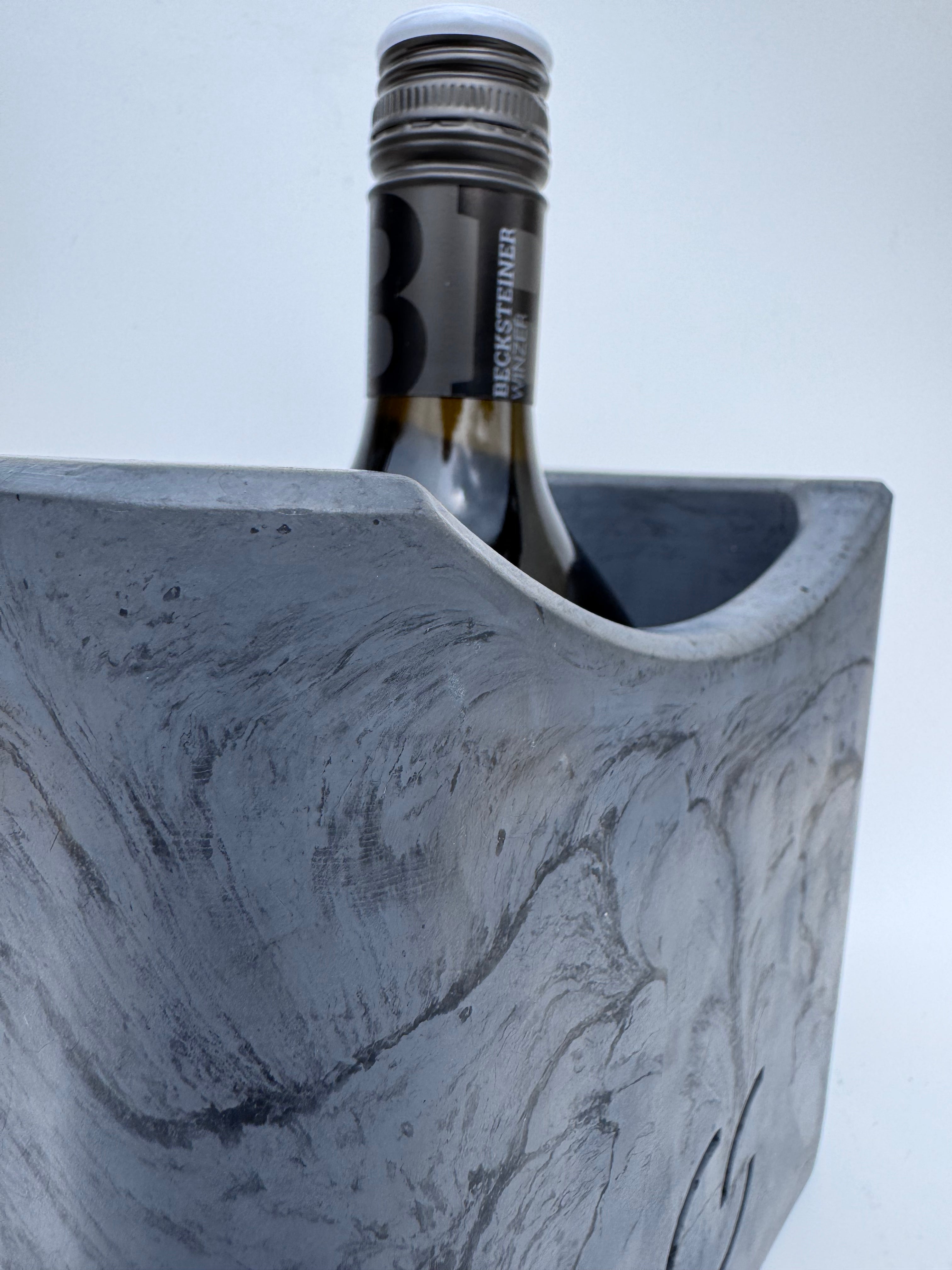 Bocksbeutel-Kühler aus Beton