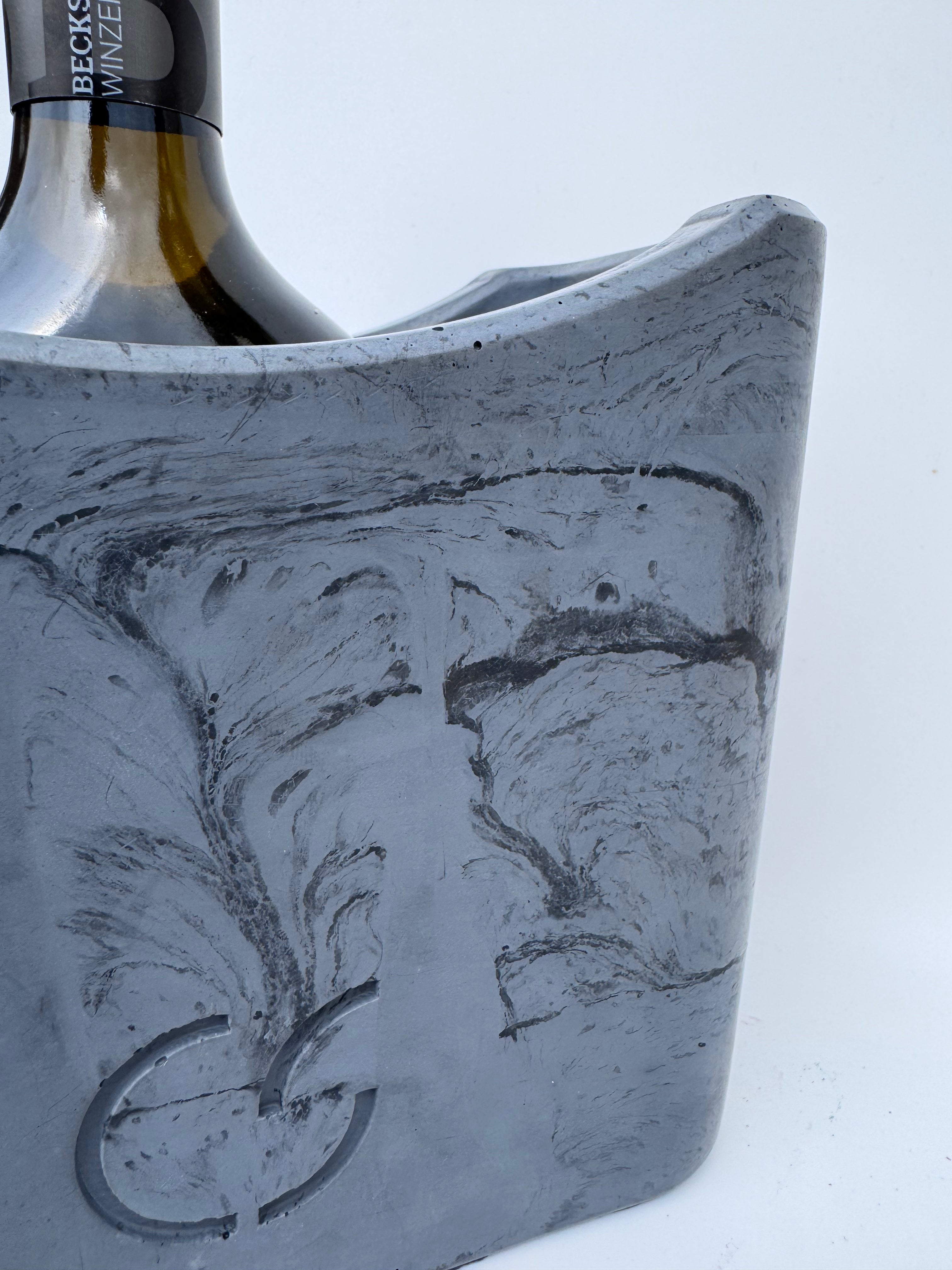 Bocksbeutel-Kühler aus Beton