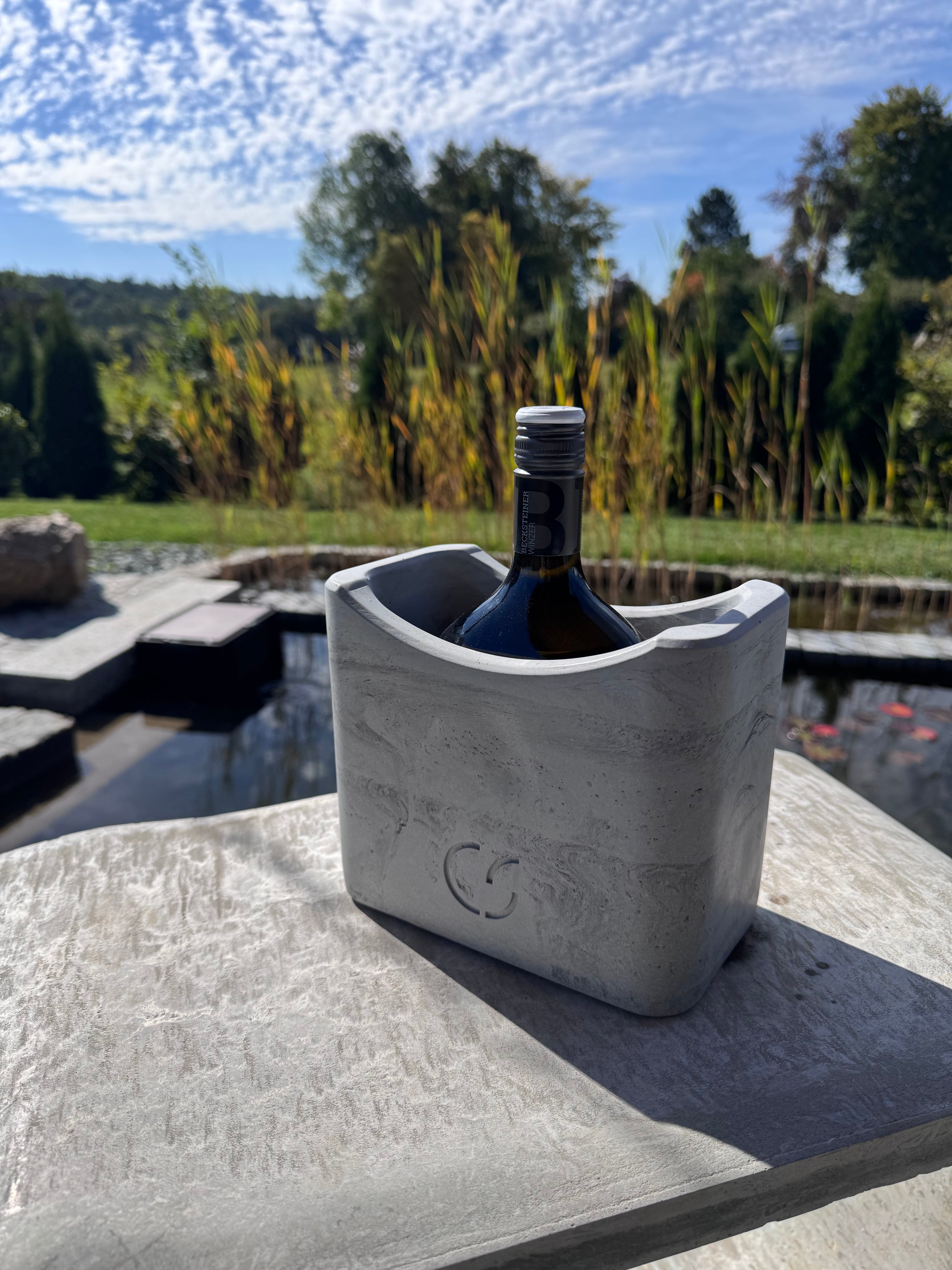 Bocksbeutel-Kühler aus Beton