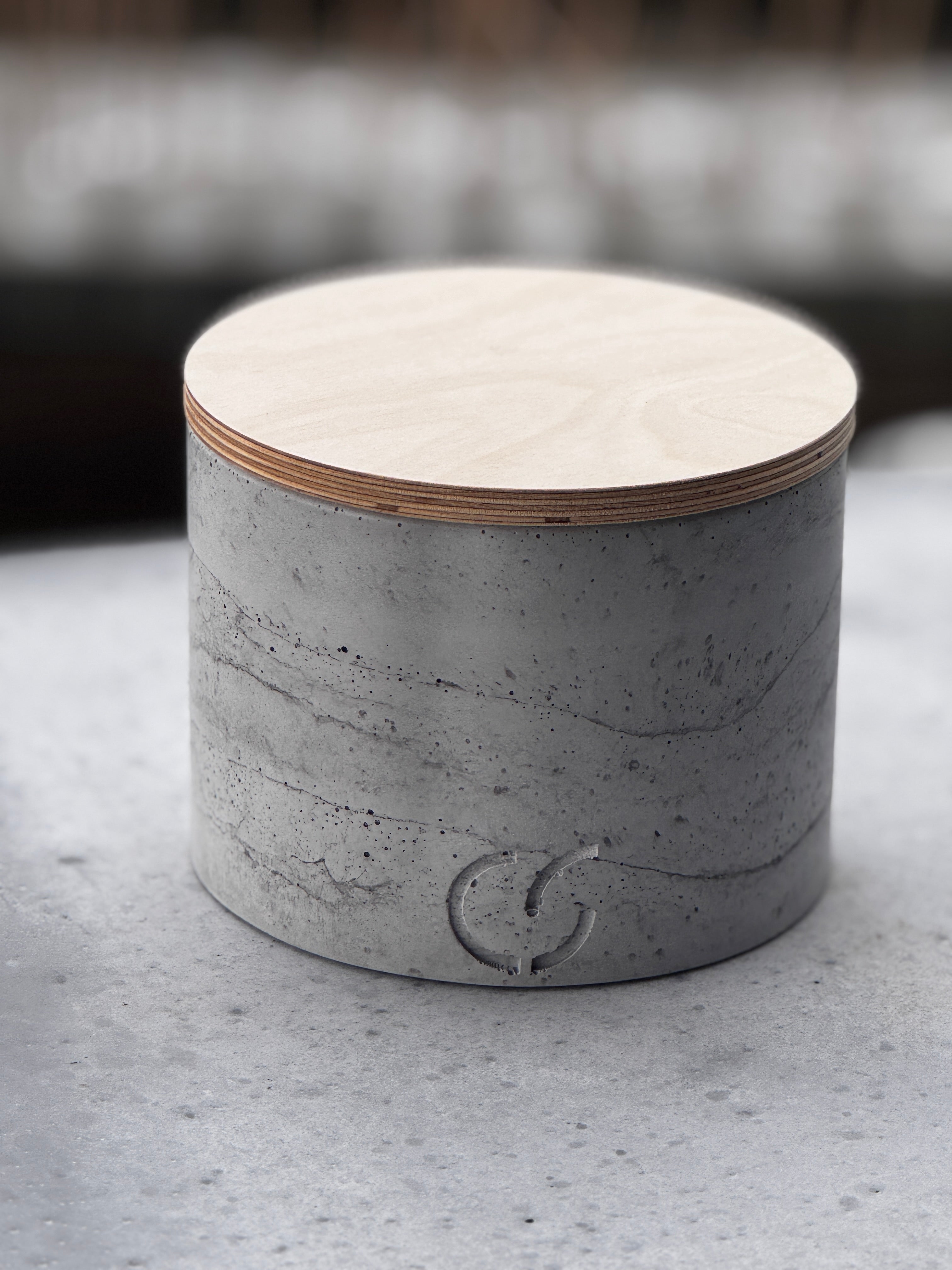 Outdoor-Tischfeuer "PLAIN" Beton-Design & Geschenkidee