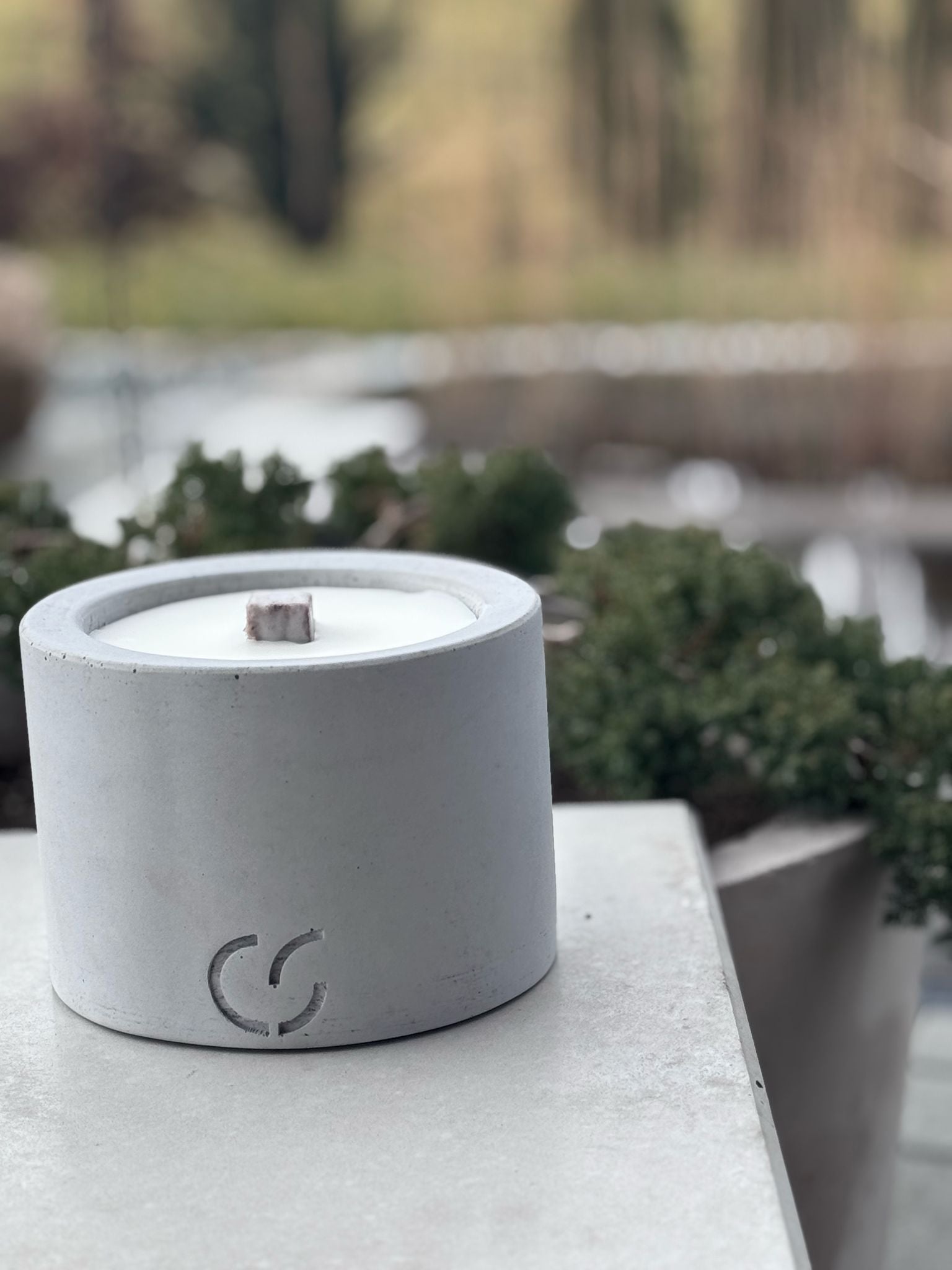 Outdoor-Tischfeuer "PLAIN" Beton-Design & Geschenkidee