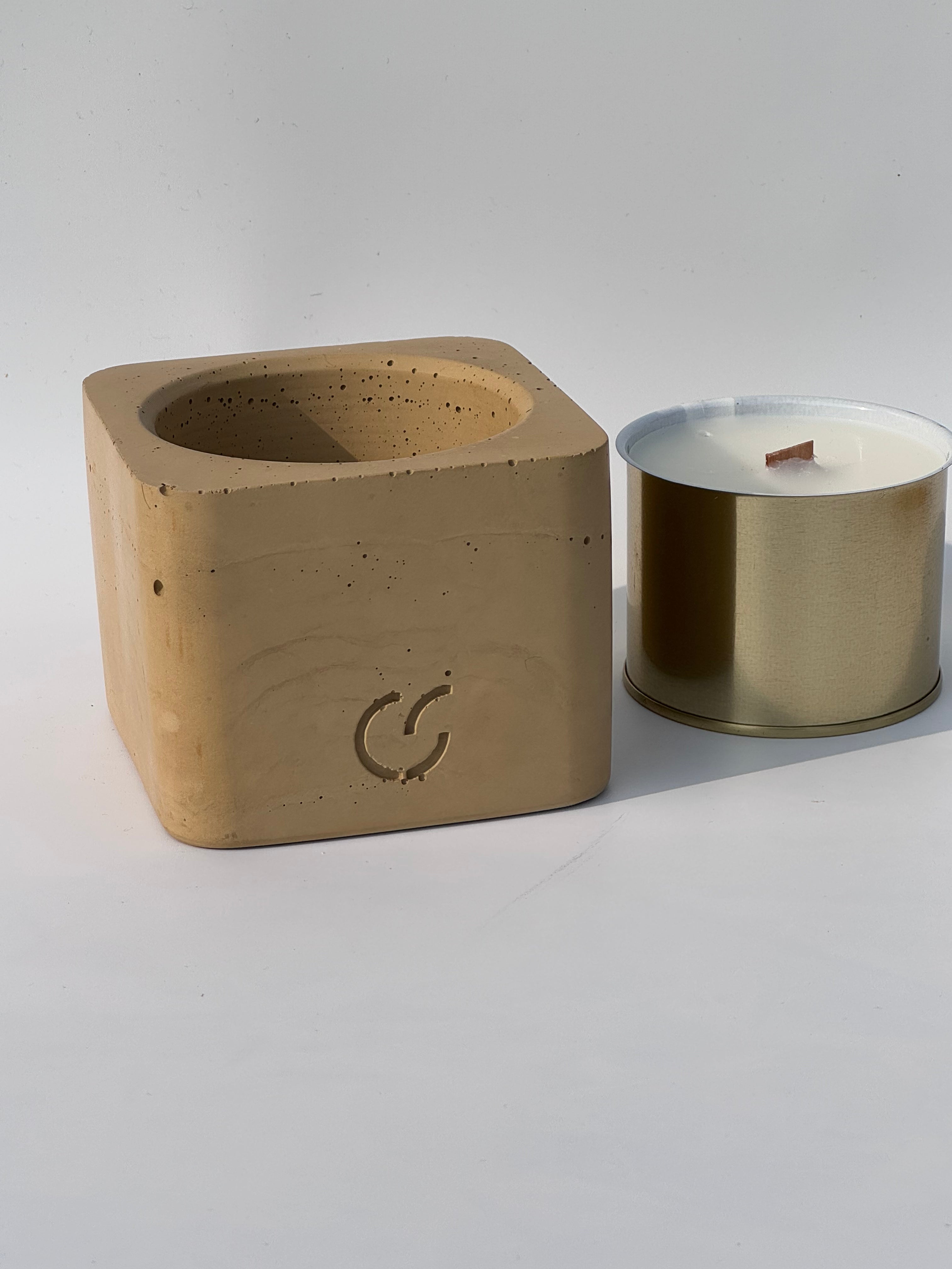 Duftkerze mit Holzdocht - Caramelbraun