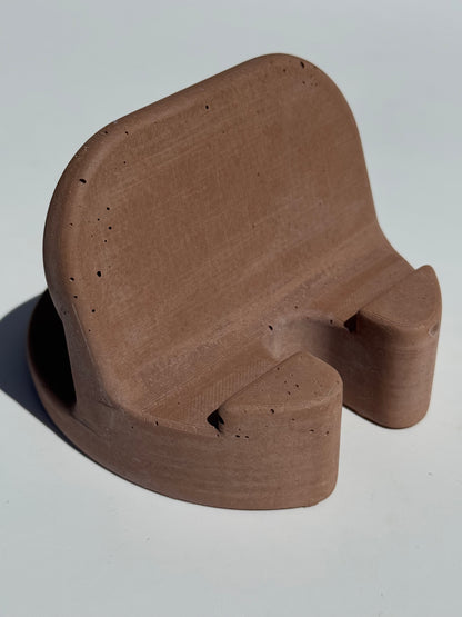 Handyhalter aus Beton