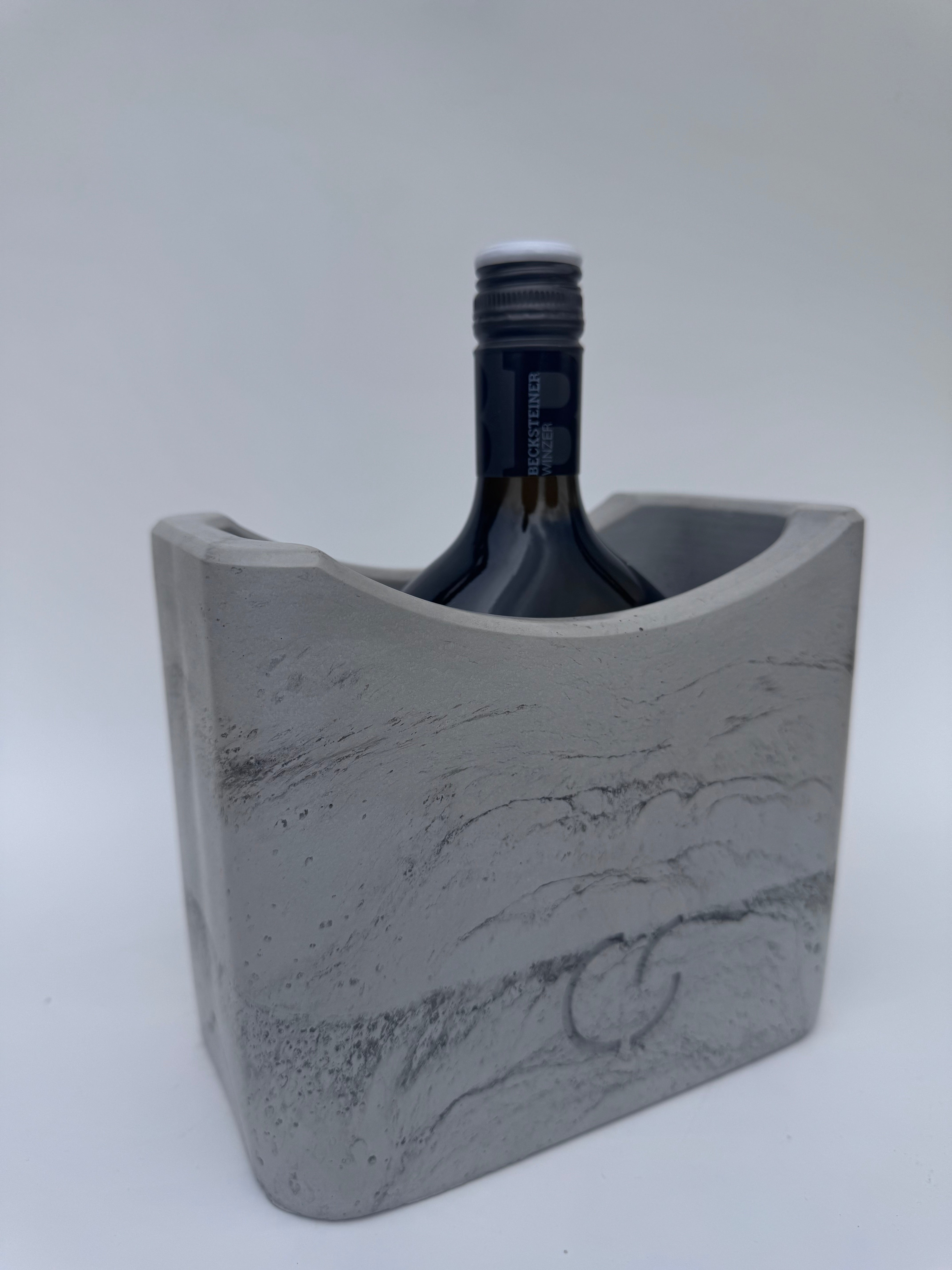 Bocksbeutel-Kühler aus Beton