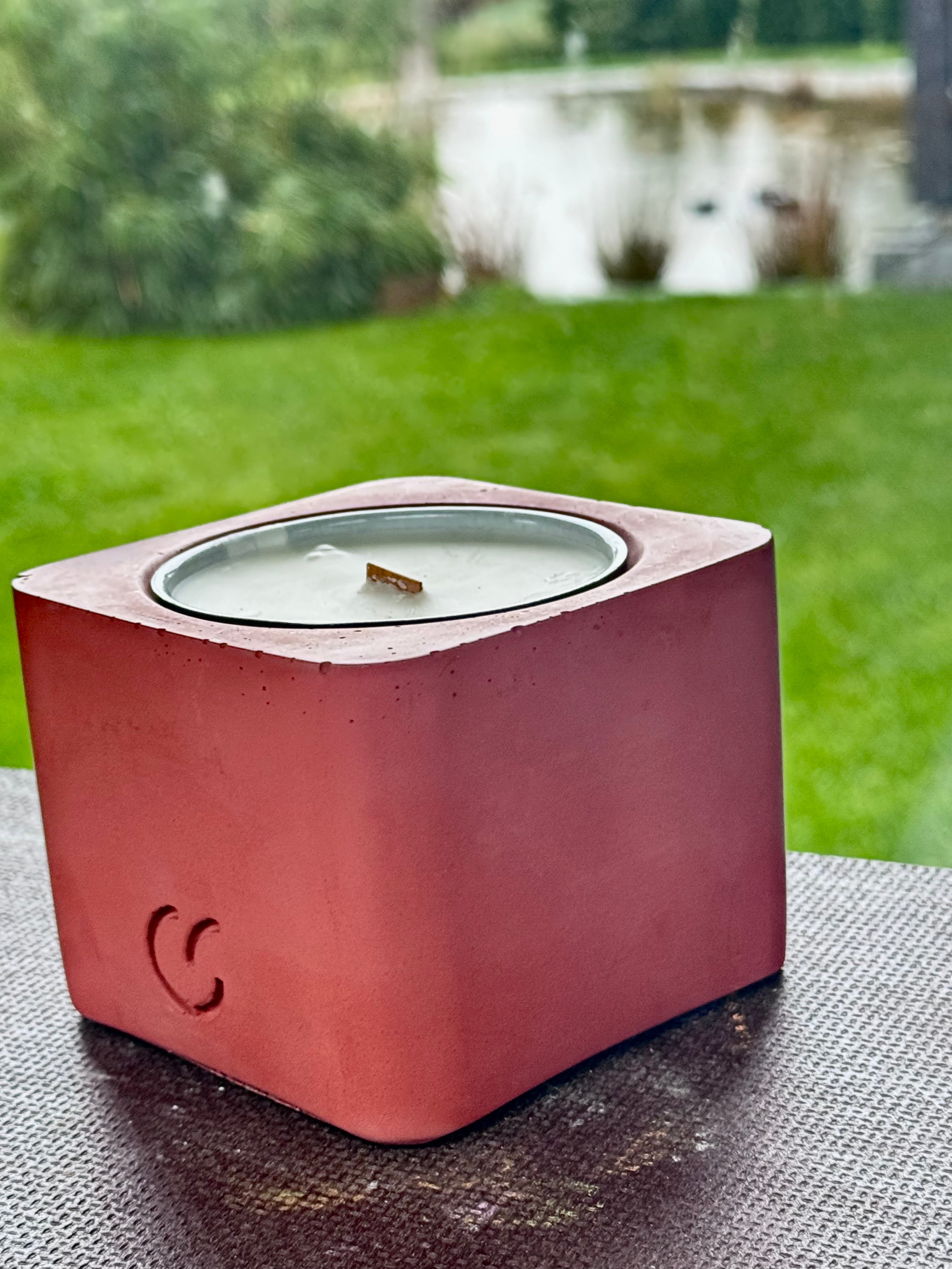 Nachhaltige Duftkerze mit Holzdocht