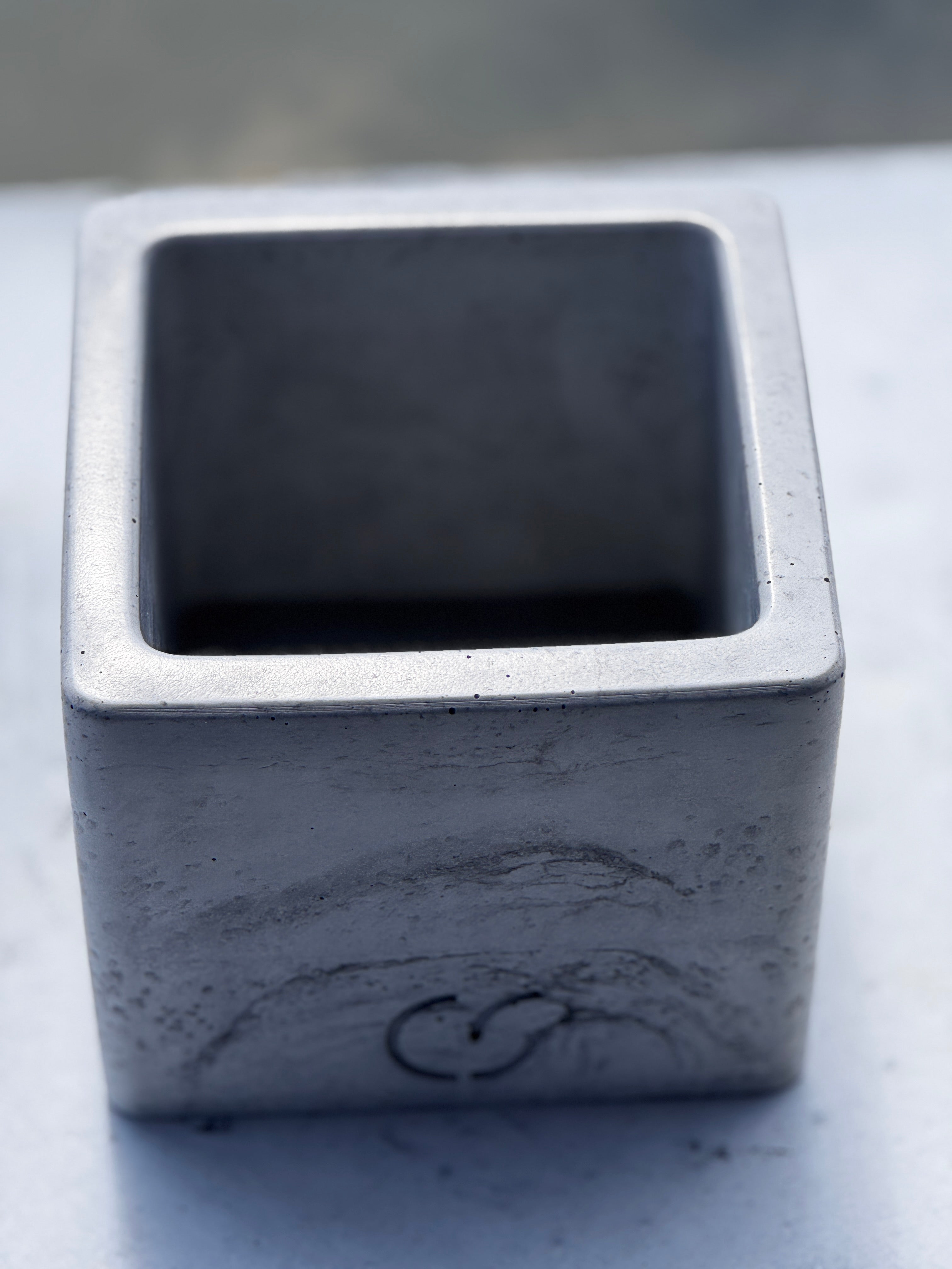 Pflanztopf und Übertopf "CUBE"
