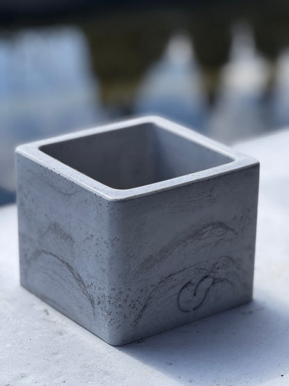 Pflanztopf und Übertopf "CUBE"