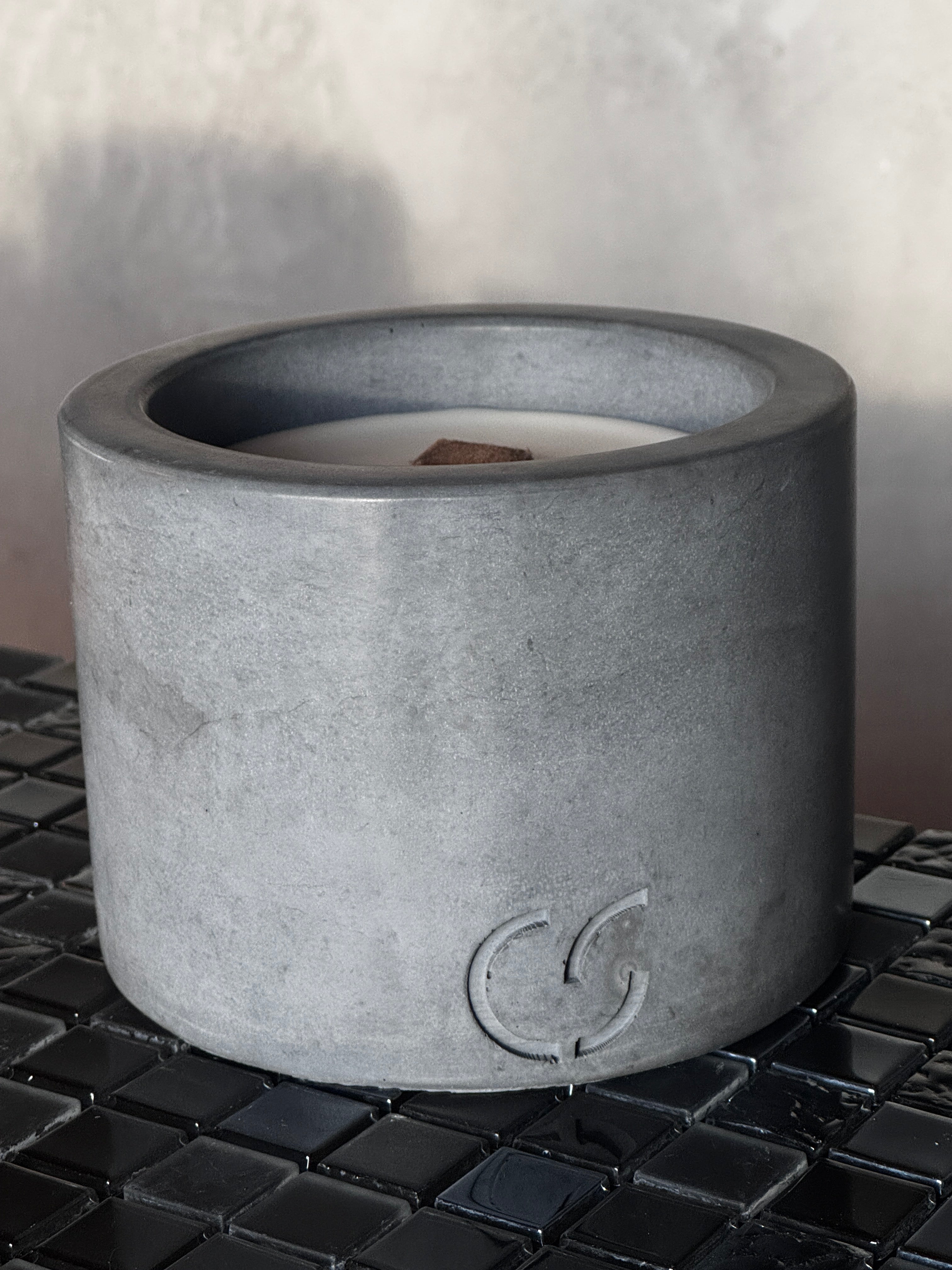 Outdoor-Tischfeuer "PLAIN" Beton-Design & Geschenkidee